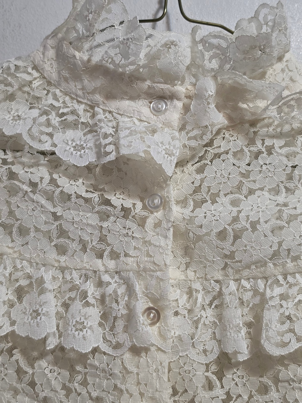 Vintage Women's Ivory Lace Ruffle High-Neck Blouse - Picture 7 of 11